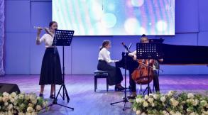 250 ребят выступили на отчетном концерте астраханских школ искусств
