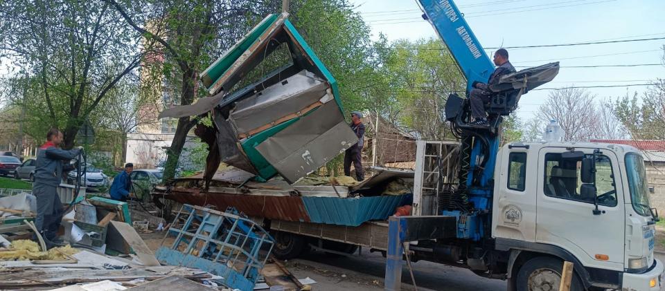 С начала года в Астрахани демонтировано 24 незаконных павильона