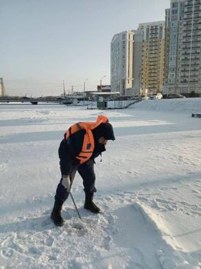 Массовый выход на лед на Варвациевском канале и Лебедином озере запрещен 