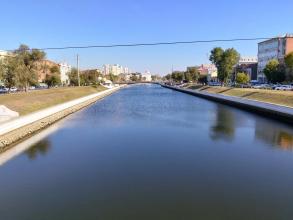 В каналах Астрахани понижен уровень воды