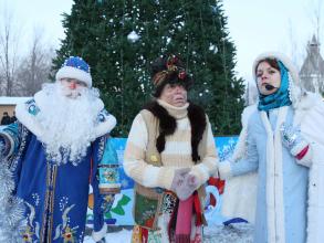 В сквере Ульяновых состоялась новогодняя елка