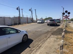 Вечером в субботу закроют переезд в Трусовском районе 