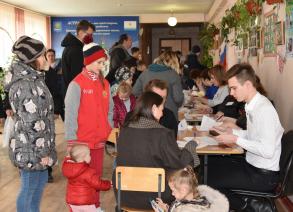 В школах выбирают учителя года