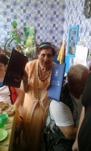 Поздравление с 80-летием ветерана труда Хайрову Т.Д.