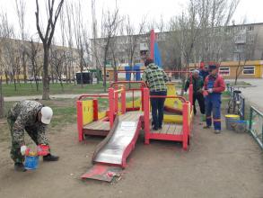 Сотрудники ООО УК «Альянс» и ООО ПКФ «Надежда» приняли участие в работе по благоустройству сада имени Татищева