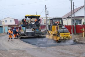 В Астрахани продолжаются работы по улучшению дорожной инфраструктуры