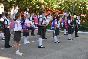 Мария Пермякова поздравила астраханских школьников с Днем Знаний