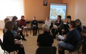 Вопросы семьи и детства обсудили в Трусовской администрации