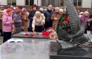 Астраханцы почтили Память жертв политических репрессий