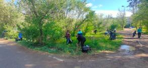 Порядка 1200 астраханцев вышли сегодня на Всероссийский субботник