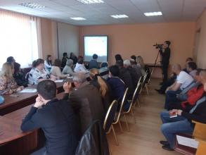 Провели семинар с предпринимателями.