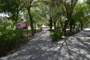 Астраханцев приглашают на фотовыставку в Братском саду