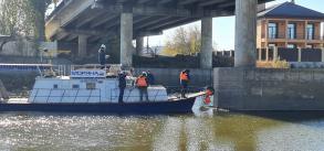 Специалисты приступили к  инструментальному обследованию моста через реку Царев в створе улицы Боевой