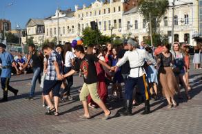 На выходных – хиты от диджеев и «Парк культуры»