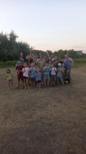 Заброшенное футбольное поле обрело новую жизнь.