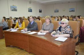 Астраханским предпринимателям рассказали про переход на электронные трудовые книжки