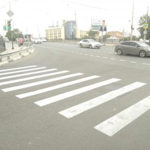 В Астрахани обновляют «зебры»