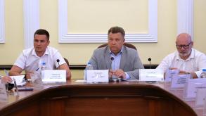 В Астрахани обсудили готовность школ к новому учебному году