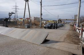 В Астрахани на железнодорожном переезде организовали профилактическое мероприятие