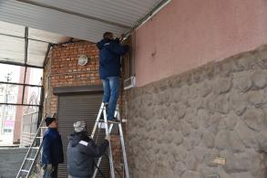 В Астрахани продолжается снос незаконно построенных объектов