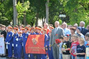 Более 400 астраханцев приняли участие в Линейке памяти и скорби