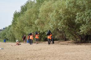 Места отдыха на воде убирают ежедневно