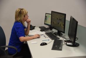 Городская жизнь на экране монитора