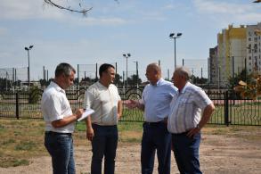 В Трусовском районе благоустраивают общественные пространства