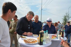 Более трех тысяч астраханцев отметили День рыбака в парке «XX лет Октября»