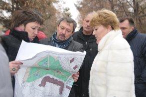 К юбилею Победы в Астрахани будут обновлены парки и скверы.