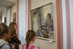 Работы учеников одного из старейших художественного училищ России - на экспозиции в Астрахани