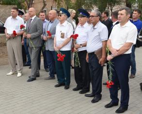 В Трусовском районе открыли реконструированный памятник Дзержинскому и одноименный сквер