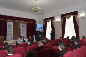 Астраханским студентам рассказали о последствиях распространения недостоверной информации в Интернете