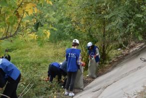 В Астрахани зачистили от мусора центральные улицы и береговые зоны