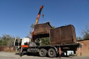 Продолжается демонтаж незаконно установленных гаражей и рекламных конструкций