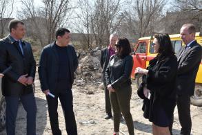 Работа по обеспечению льготников землей продолжается