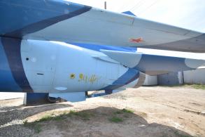 Вандалы вновь разрисовали самолет в сквере Ветеранов