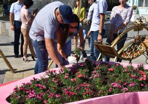 Около ЗАГСа открыли новые арт-объекты