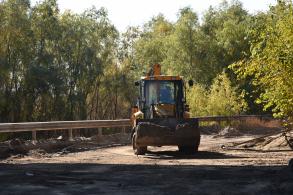 Городские власти приступили к ремонту опоры Нового моста