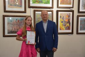 В Астрахани открылась выставка «Любимый город в красках детства»