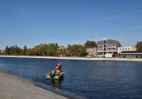 Астраханские реки и каналы зачищают от мусора 