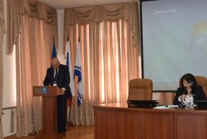 Гордума приняла отчет главы администрации Радика Харисова