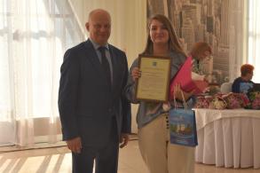 Олег Полумордвинов наградил партнеров мероприятий ко Дню города