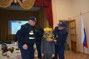 Городские спасатели провели открытый урок для школьников