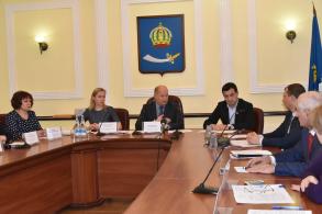 Добросовестных перевозчиков предложили обозначить знаком качества