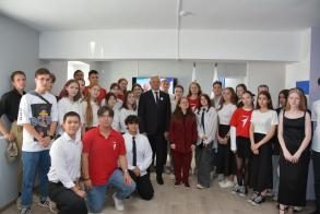 Глава Астрахани провел «Классную встречу» с участниками Движения Первых