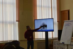 Астраханских коммунальщиков учили эффективной опиловке деревьев