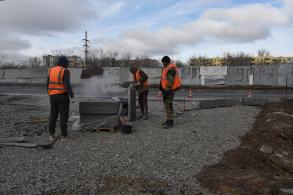 В Астрахани ремонтируют дороги в рамках муниципальной программы