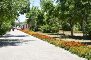 В микрорайоне АЦКК продолжается благоустройство Аллеи Воинской славы