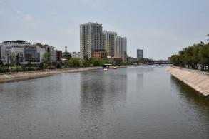 В городских каналах обеспечивают постоянную циркуляцию воды